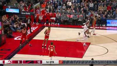 [Highlight] Scottie drains 3 consecutive threes in a row back to back to back
