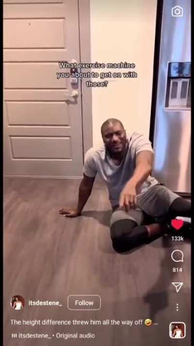 The shoulder giggle at the end! Wife wants to wear 5" platforms to the gym