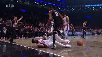 [Highlight] Nic Claxton steps over Embiid after a lob, Embiid kicks up at his groin/leg area