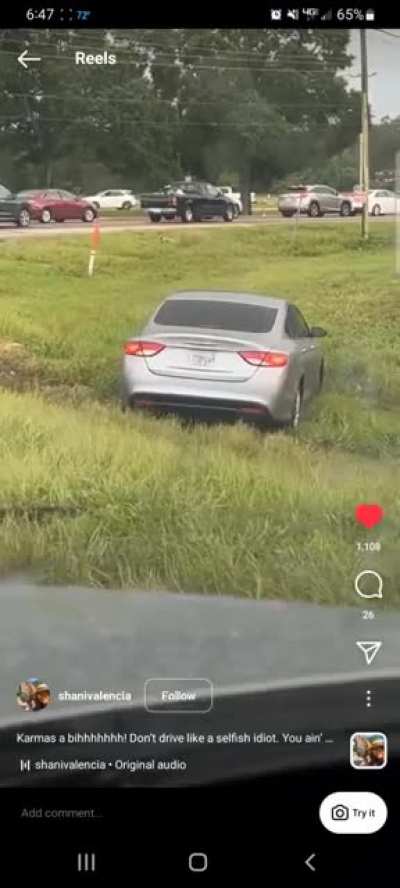 Idiot tries to jump the line