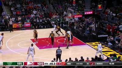 [Highlight] Jrue Holiday hits a tough fadeway dagger for 27 points on the night!
