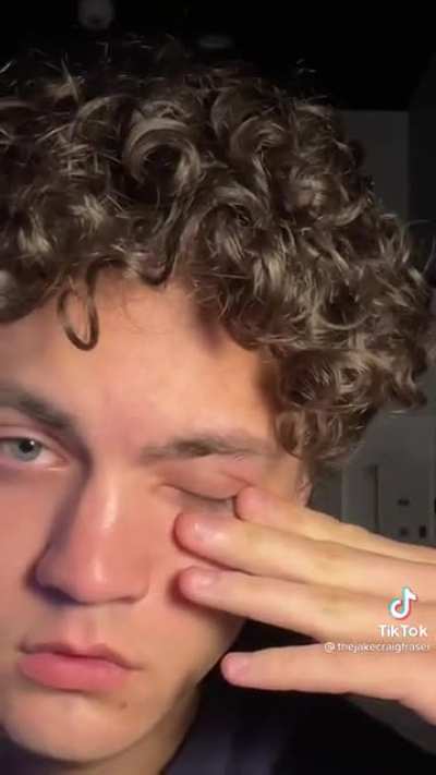 fuck boy lip bites are annoying ?