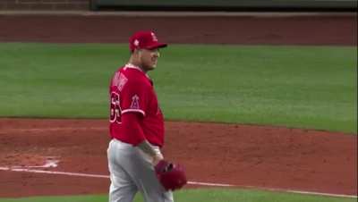 [Highlight] Jose Quijada comes back from two on, no outs to strand Seattle's leadoff triple and preserve the Angels' lead