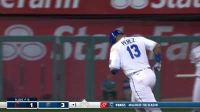 [Highlight] Salvy hits home run #48 on the season, a 3-run shot!