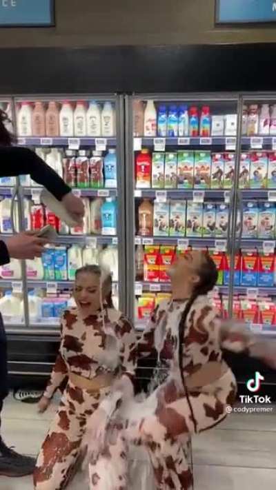 So cringey what people will do for Tiktok fame