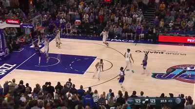 [Highlight] UTAvNOP Goaltending is called on the floor on the final play in a tie game – reviewed and OVERTURNED