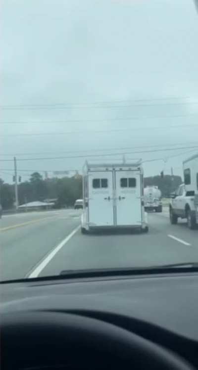 Oh, That's how they transport Horses.