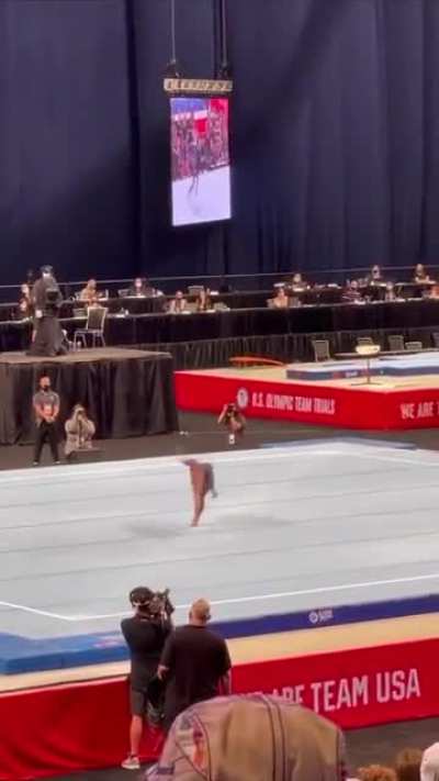 Incase y'all haven't seen Simone Biles do moves only she can do