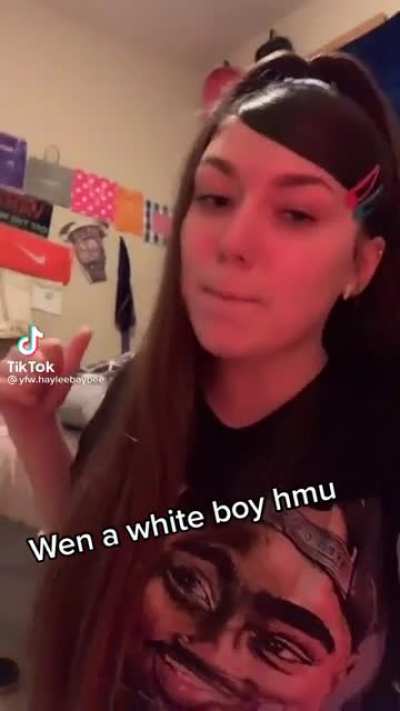 *rare* hot Cheetos girl spotted