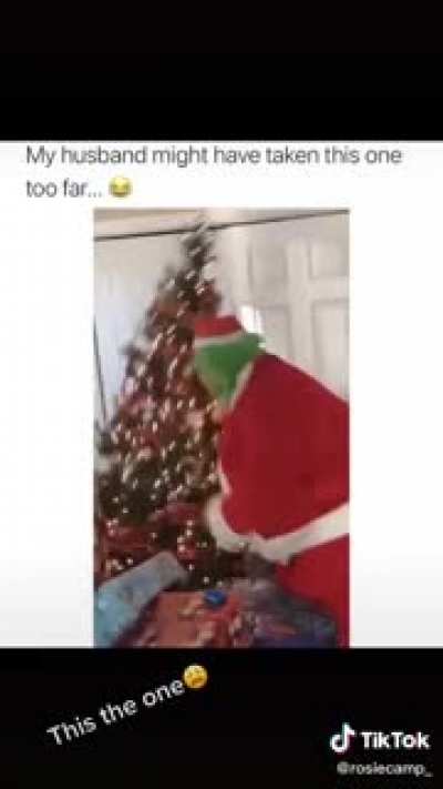 Did he just flip off them kids