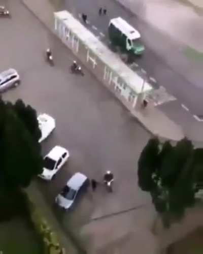 Out-running and out-manoeuvering 5 police motorcycles