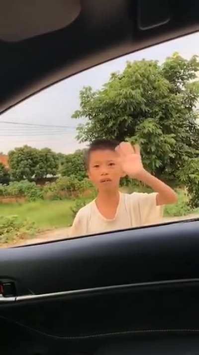 At least he have good manners