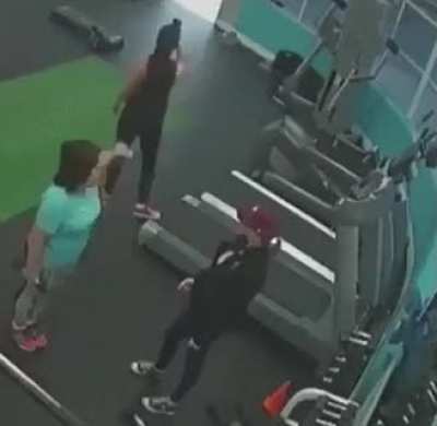 WCGW Pay attention in gym