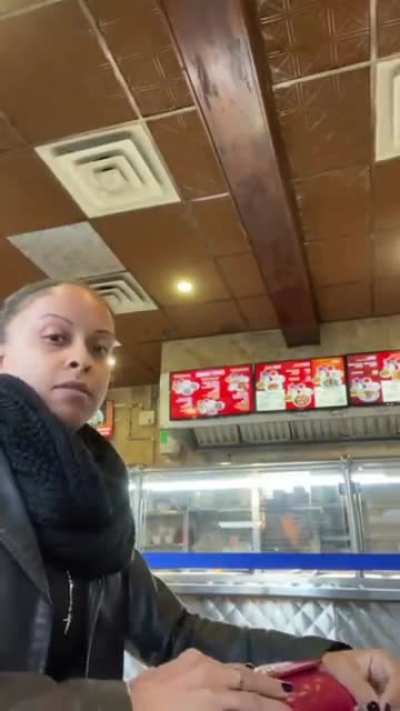 Antivaxx dumbfuck brags about getting into a restaurant without a vaccine card or mask, then flips out after being denied service.