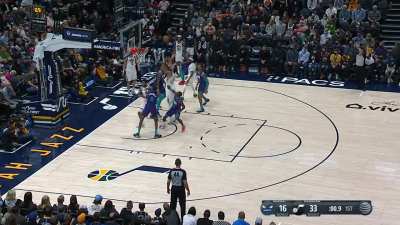 [Highlight] With .9 seconds left in the quarter Jazz execute the perfect inbounds play, leading to a Gobert dunk