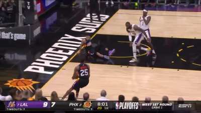 [Highlight] Devin Booker crazy touch pass to Bridges in transition
