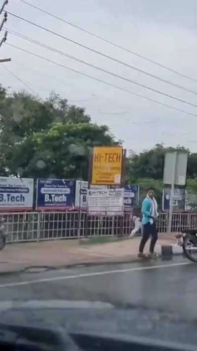 WCGW when fighting on a open road.