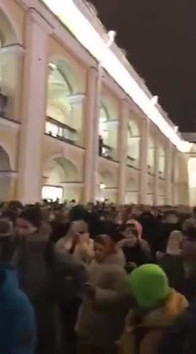 The main street in St Petersburg, Russia Wed night. The crowd is chanting "No to War!" "Shame!" & "Ukraine is not our enemy!"