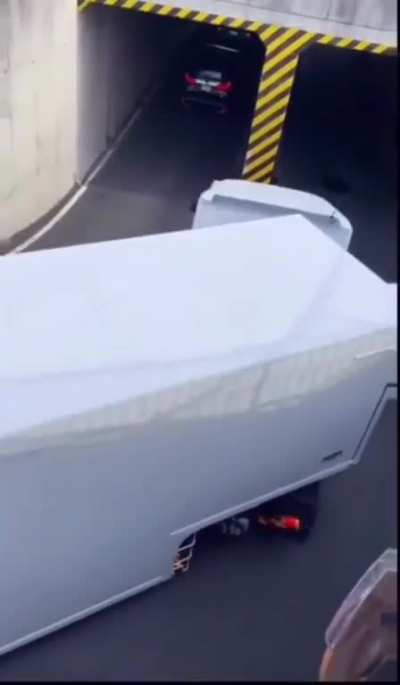 the driver is so stupid… oh