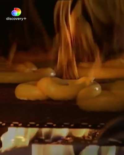 How Pretzels Are Made ? CT@Discovery