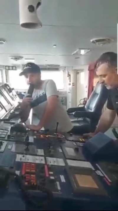 Georgian bulker refused to give fuel to a Russian ship, saying "Russian ship, go fuck yourself. You can row to shore.