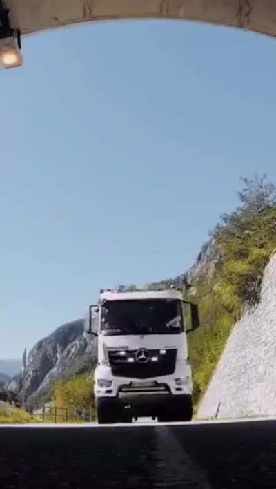 if this was even a mission in gta i would fail then also