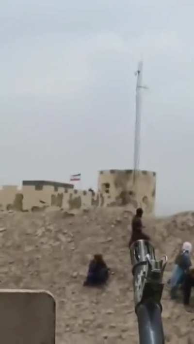 Afghanistan controlled by the Taliban begin attacking Iran this week using the weapons that the United States left behind while leaving.