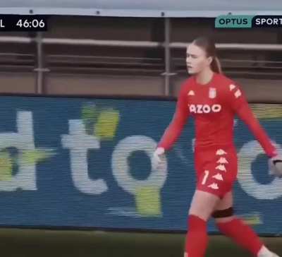 Men and women wanting the ball.