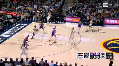 [Highlight] Jokic No Look to Green for the Slam
