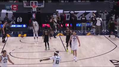 [Highlight] Rudy Gobert tries to draw a foul on the sideline
