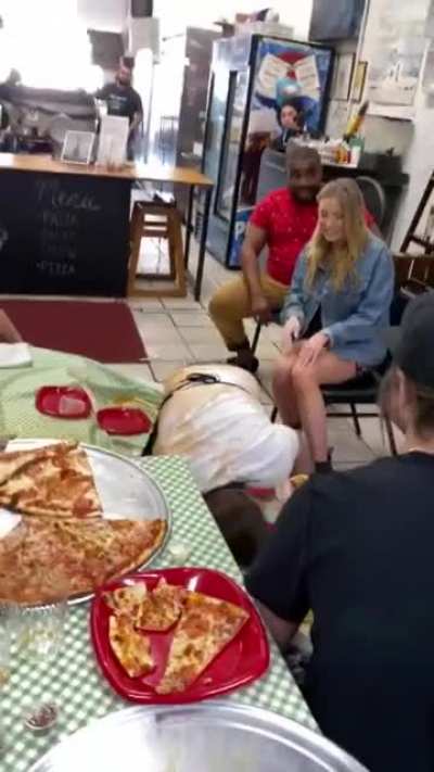 Who ordered a large pepperoni???