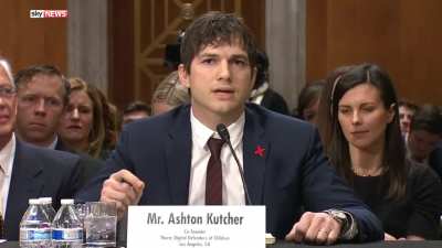 Shoutout to this man Ashton Kutcher, who went from being an actor to fighting to end child sex trafficking. His organization helped find 6000 human trafficking victims. Respect!