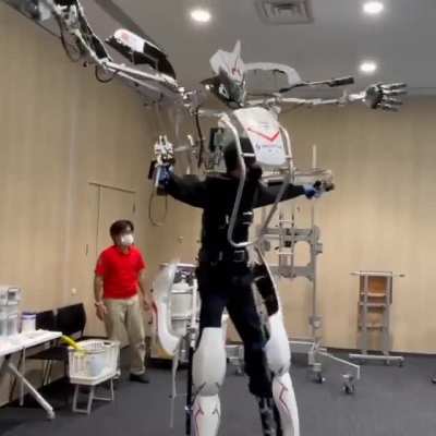 Exoskeleton suit prototype from Japanese innovation lab "Skeletonics"