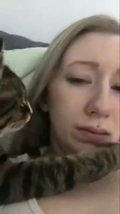 "Just a lil kiss, cmon"