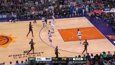[Highlight] Mike Breen: "13 consecutive points for Christian Wood whos laying the wood in a huge way, and the lead swelling back up to 12"