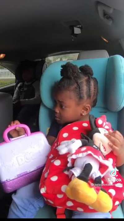 To keep the baby in the carseat