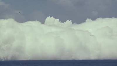 Uncut footage from 1958 of an underwater atomic blast