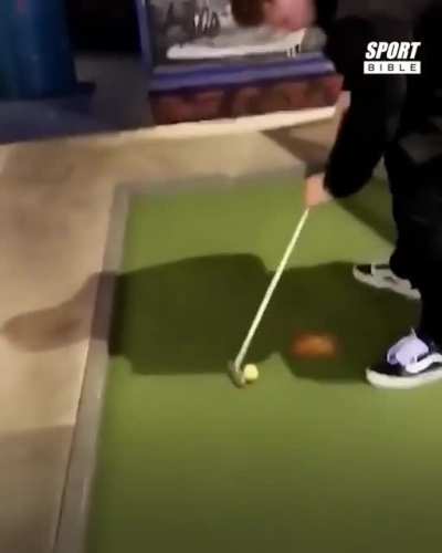 Lad just can't make a putt ?