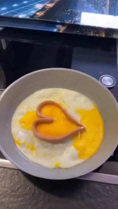 Making breakfast for you love like a boss! ?
