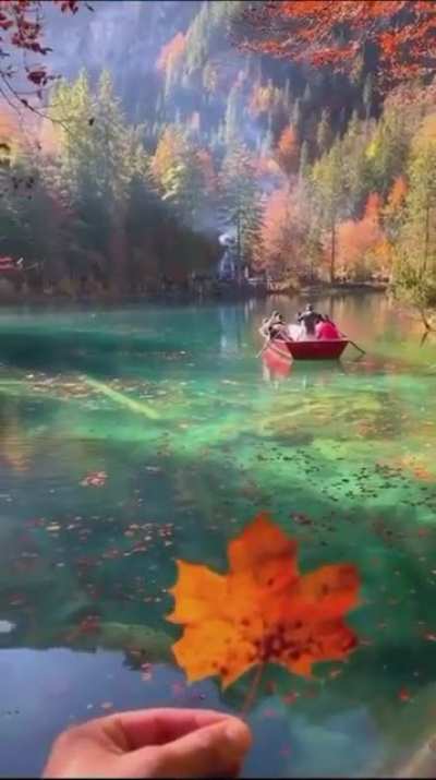 ? Boating in a beautiful lake in Fall
