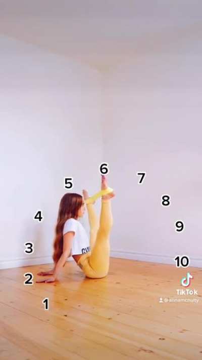 This girl that bends in a way that is humanely impossible