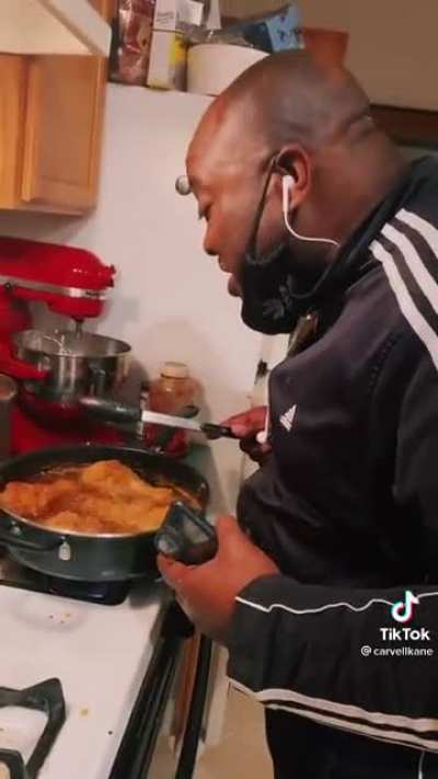 ? Cookin me some chicken ?