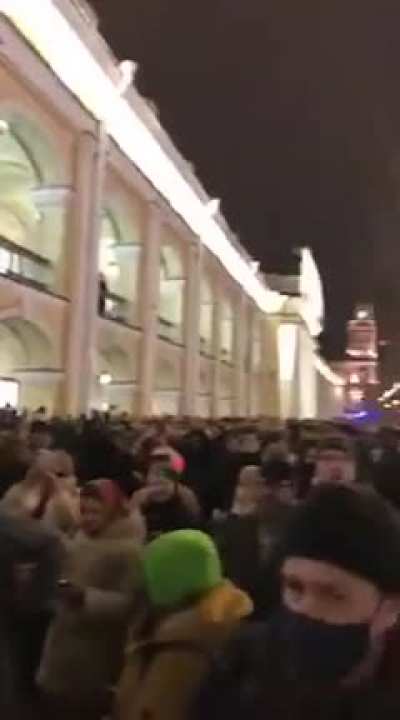 St Petersburg, Russia. People are chanting “No to War!” “Shame!” &amp; “Ukraine is not our enemy!”