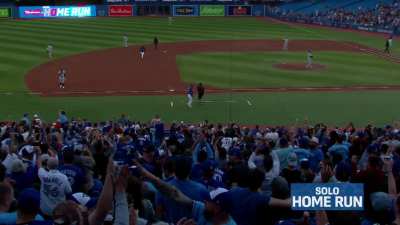 [Highlight] [Highlight] Vladimir Guerrero Jr. crushes career home run #100