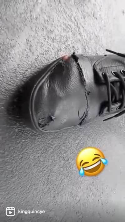 Toe was shy ?