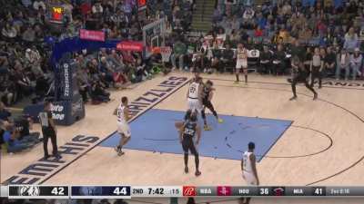 [Highlight] Gobert drops a filthy behind the back dime to Anderson for the finish