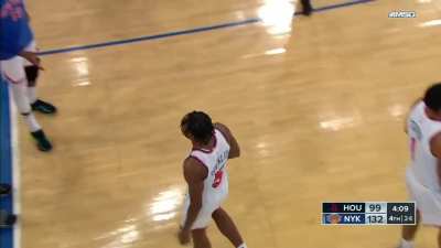 [Highlight] Immanuel Quickley sinks "the most nervous free throws [he] ever took" to secure his first 40 piece, coming out to a standing ovation from the Garden crowd