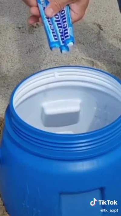 The way this explodes