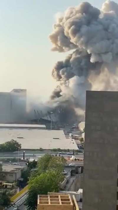 Another view of the explosion in beirut (8/4/2020)