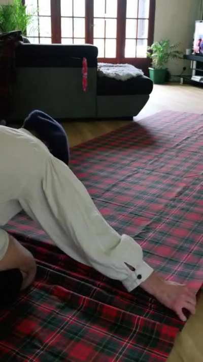 How to put on a kilt.